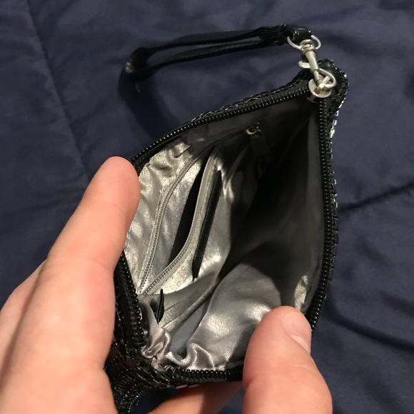 Express black metal mesh wristlet - Picture 3 of 4